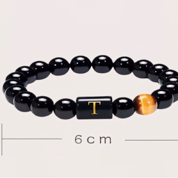 ‼️Mens Black Bead Bracelet with “T” NWT - Picture 3 of 3